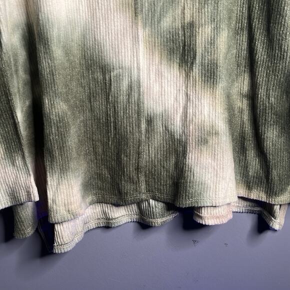 Status by Chennault Green and Tan Dip Dye Ribbed Cowlneck Sweater Size XS - Picture 5 of 8